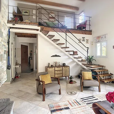 A Parochja Villa